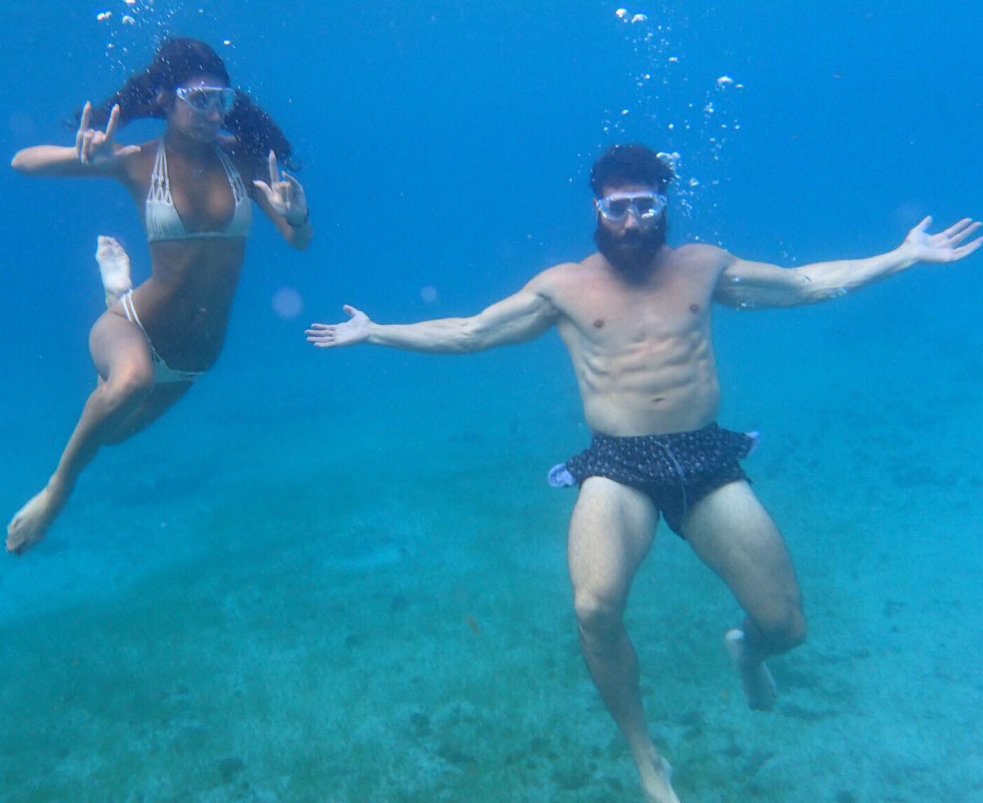 Dan Bilzerian Scuba Diving