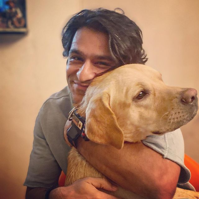 Sunny Hinduja loves dogs