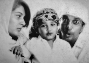 Mizan jafri with his parents during his childhood