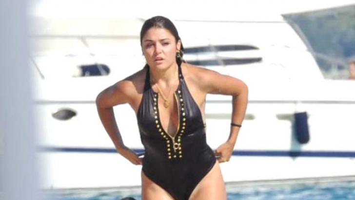 Hande Erçel Biography