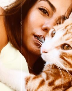 Demet-Özdemir-loves-cats Demet-Özdemir-loves-cats