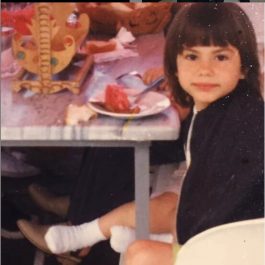 Demet-Özdemir-childhood-photo