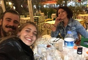 Öznur Serçeler with her mother and boyfriend 