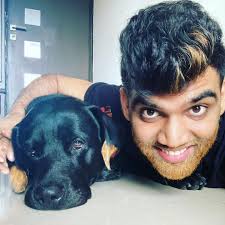 Salil-Jamdar-with-his-dog