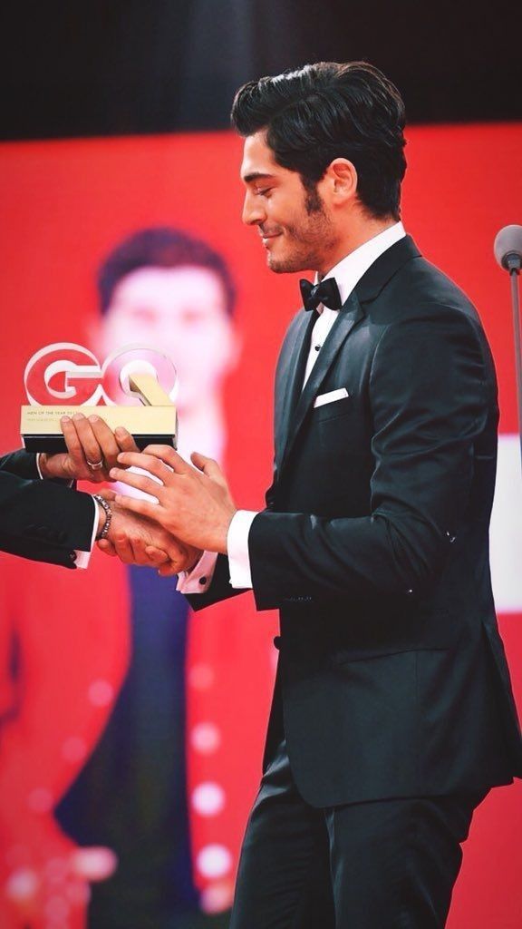 Actor Burak Deniz receiving GQ men of the year award 2019 - Facts