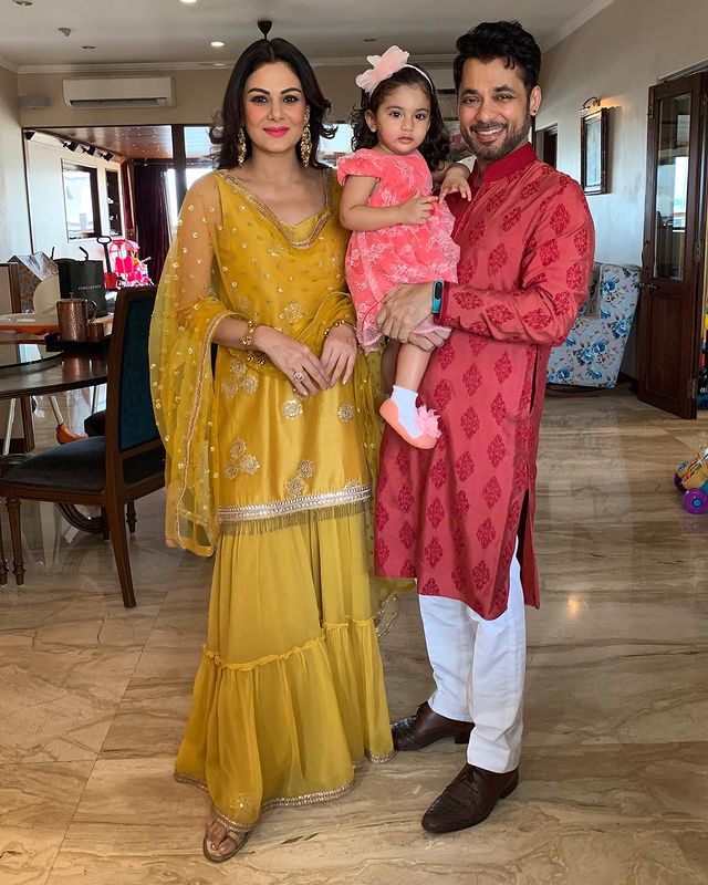 Anupam Mittal with Aanchal Kumar and their daughter