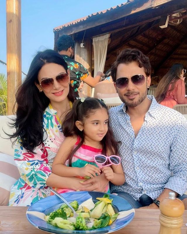 Anupam Mittal with wife Aanchal Kumar and daughter