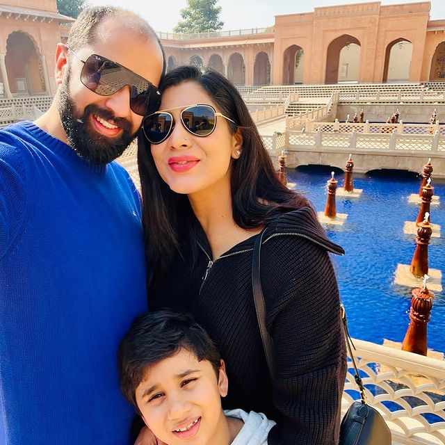 Ghazal Alagh with her husband and kid