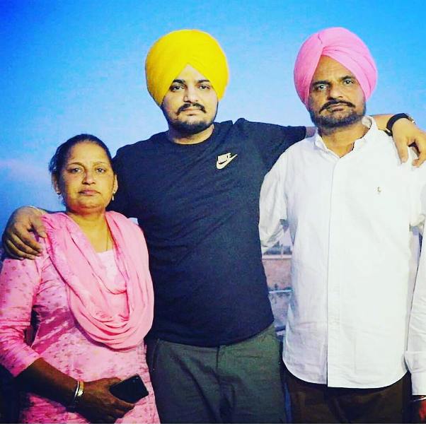 Sidhu Moose Wala with his mother, Charan Kaur Sidhu and father, Bhola Singh Sidhu
