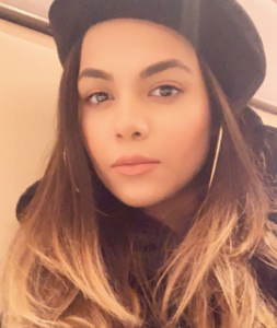 Komal Vohra biography