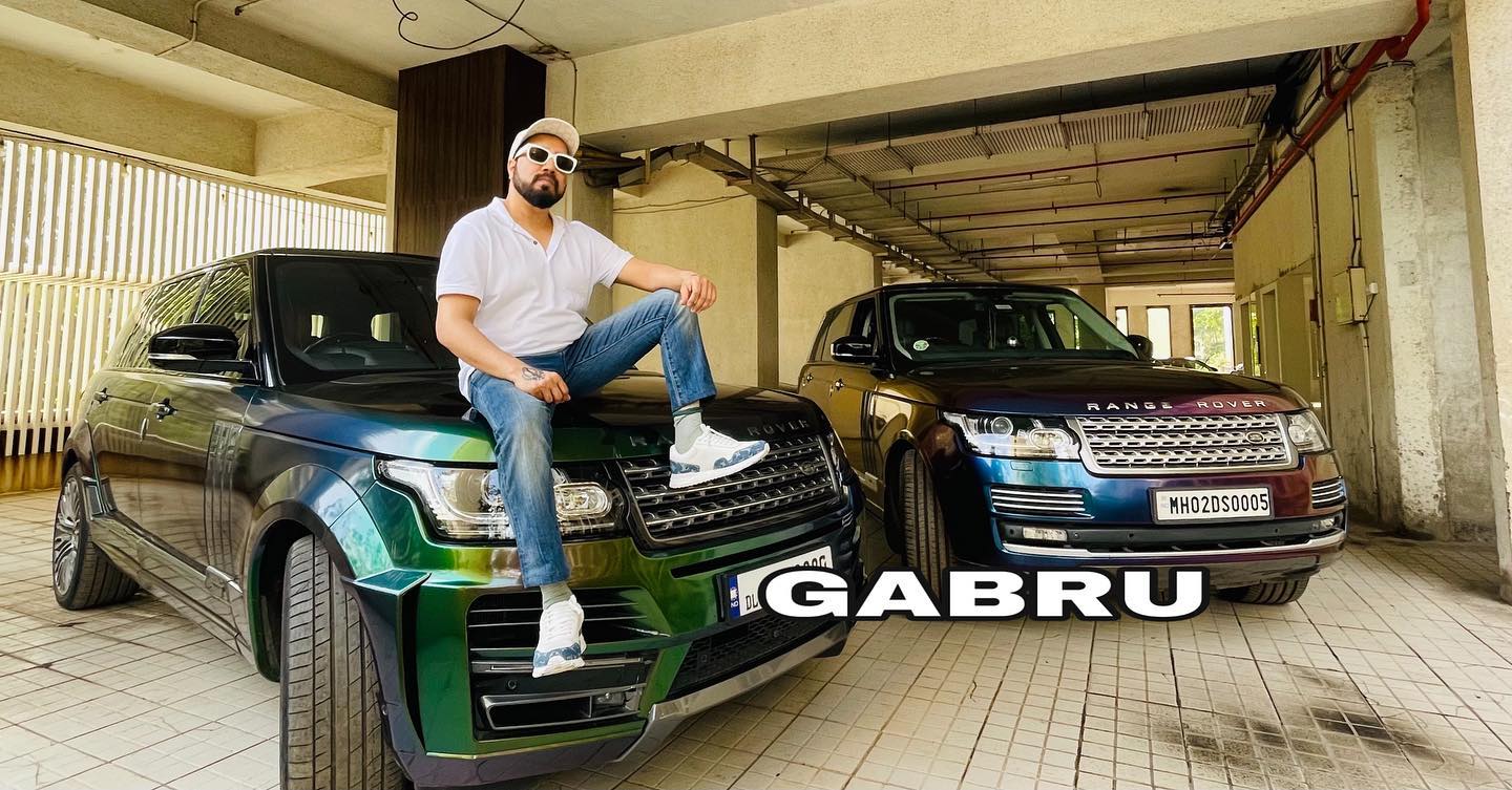 Mika Singh Facts - Mika with with his luxurious cars
