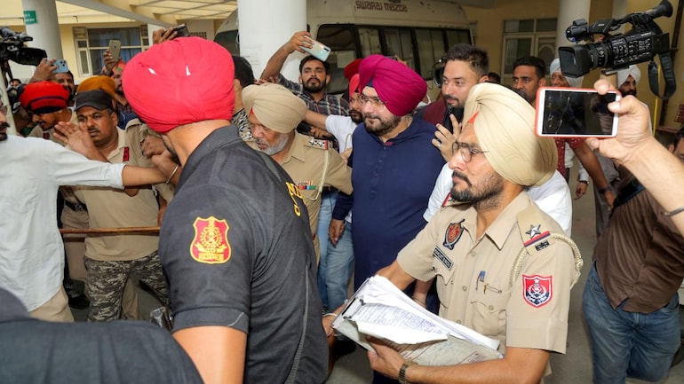 Navjot Singh Sidhu Facts - Arrested for road rage case and in Patiala Jail