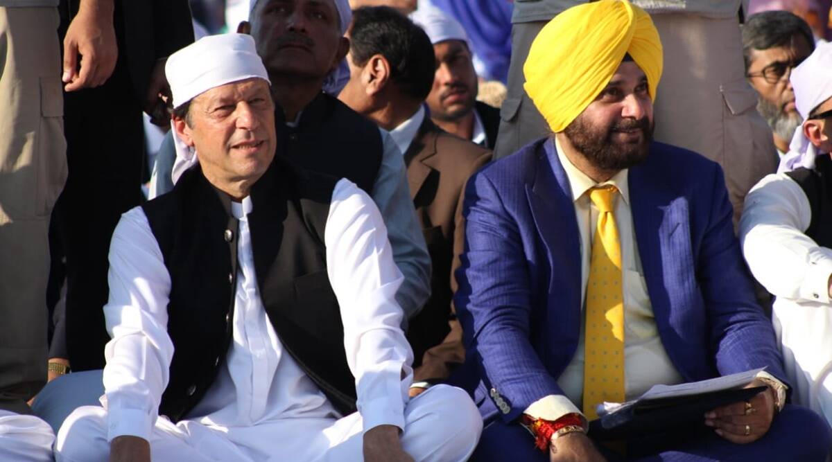 Navjot Singh Sidhu Facts - Navjot Singh sitting with Imran Khan