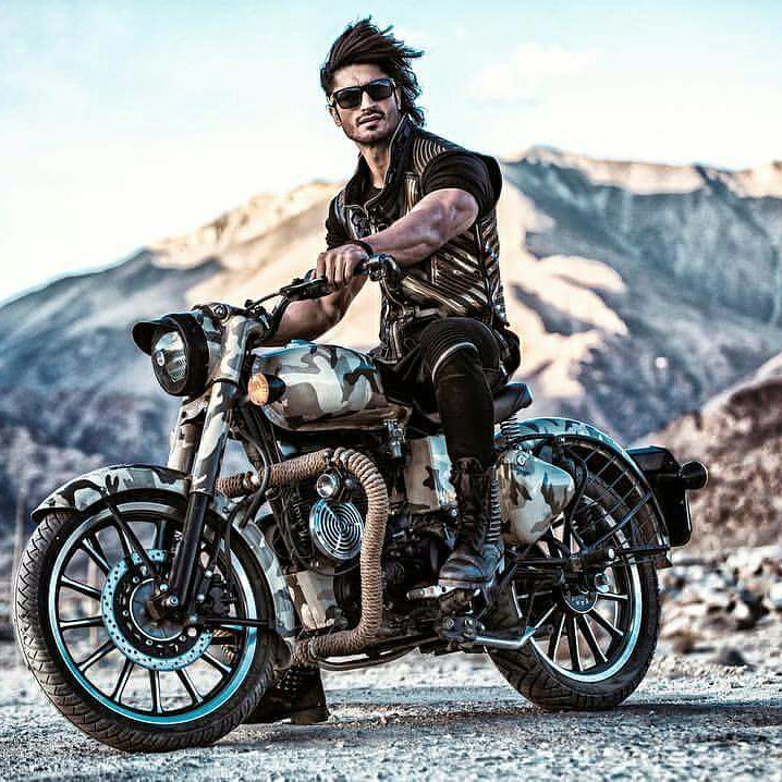 Vidyut Jammwal Facts- He loves riding bikes