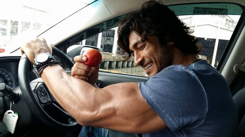 Vidyut Jammwal Facts- he is the hottest vegetarian