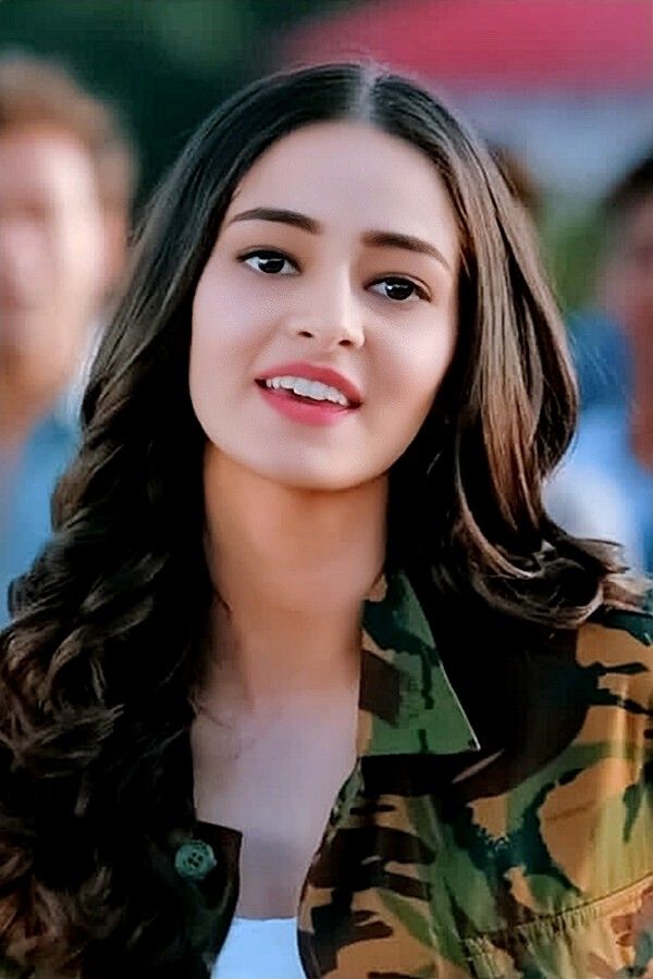 Ananya Panday Facts - Student of The Year 2