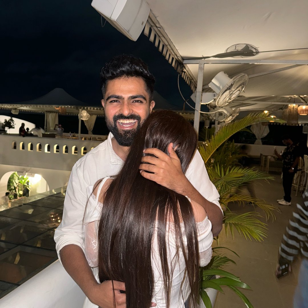 Himanshi Tekwani That Glam Girl Biography- Himanshi with her new husband
