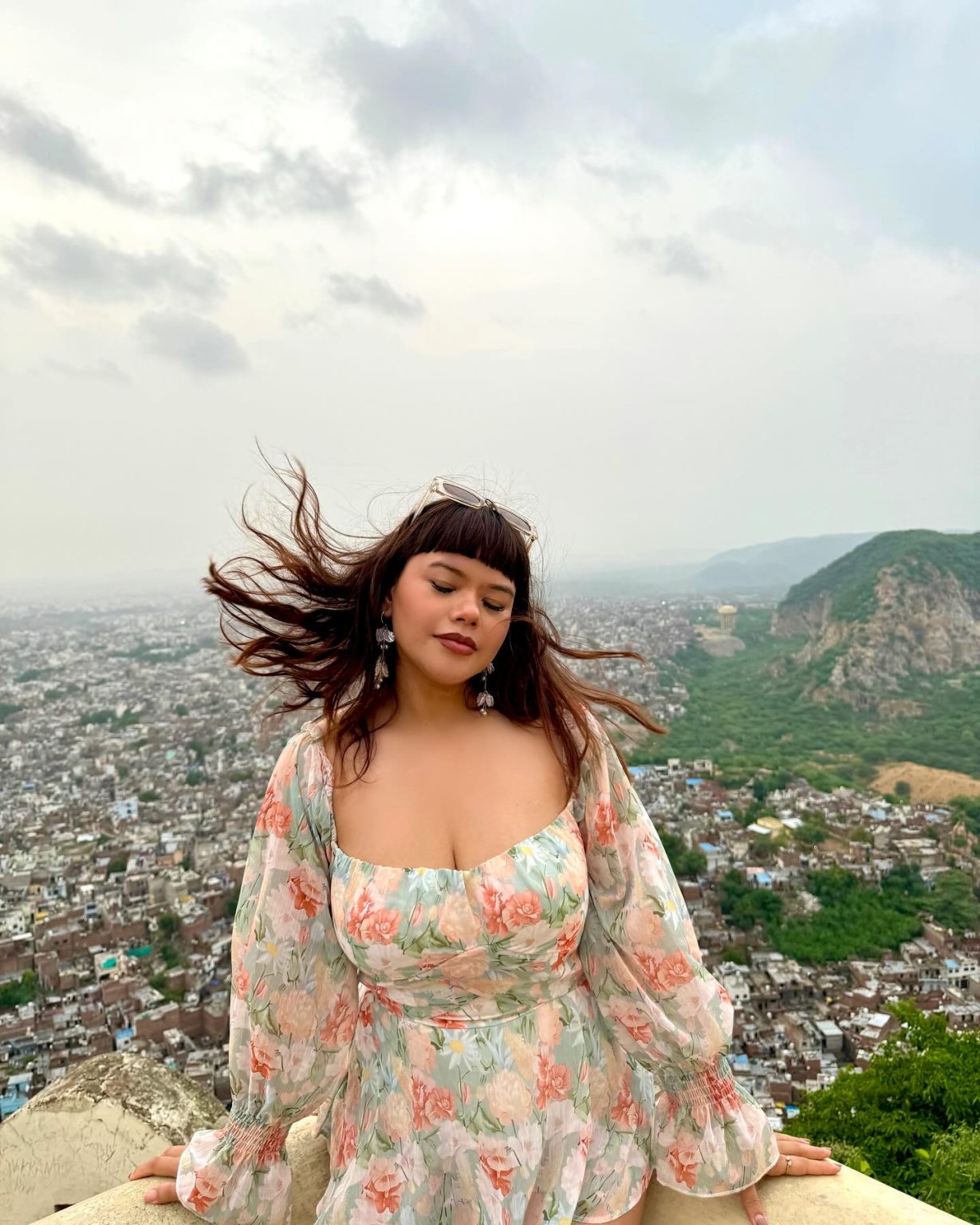 Rowhi Rai Biography Controversy- Age, Boyfriend, Net Worth
